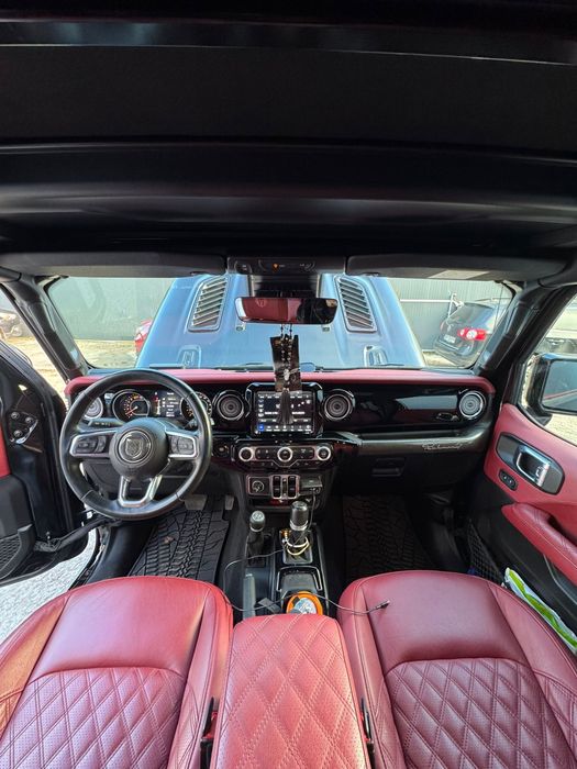 Jeep brute richmond unicat in Romania accept unele variante imobiliare