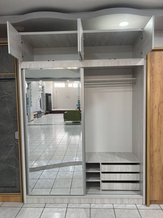 Шкаф купе, имеется рассрочка.