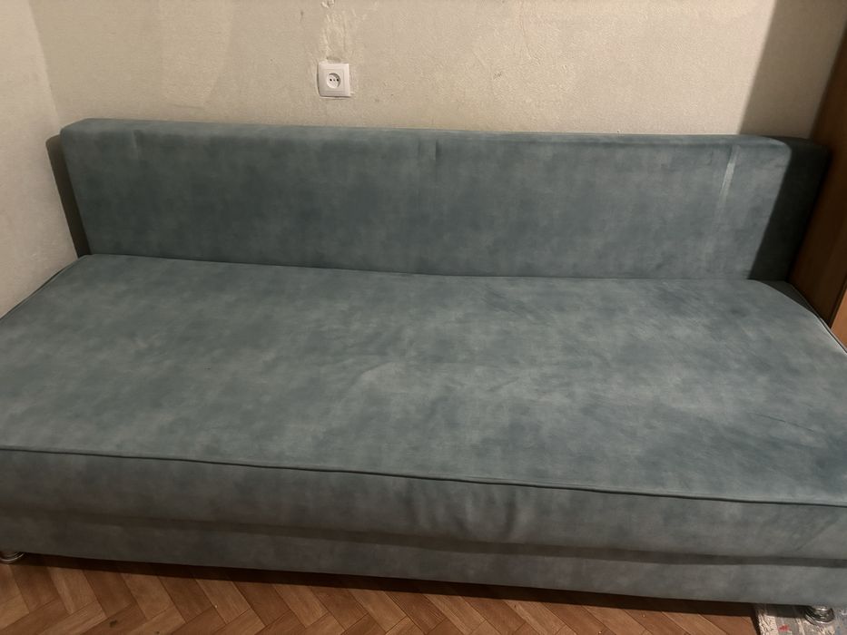 Продам диван,  в отличном состояний