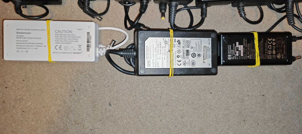 Incarcatoare priza pentru monitor etc 12-14V