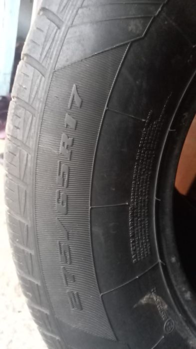 Покрышка 275/65 R17 Сатылады.