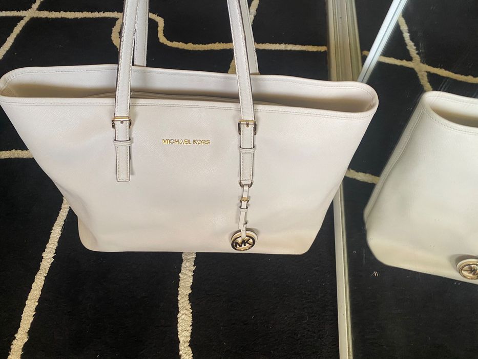 Оригинална Дамска Чанта на Michael Kors