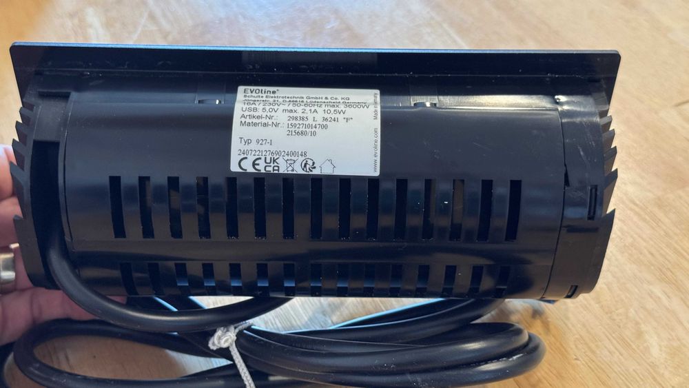 Vand priza pentru blat EVOline tip 927-1 cu 2 prize si USB-C