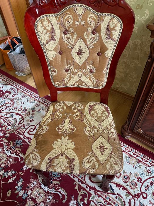 Продам стулья в классическом стиле — 6шт