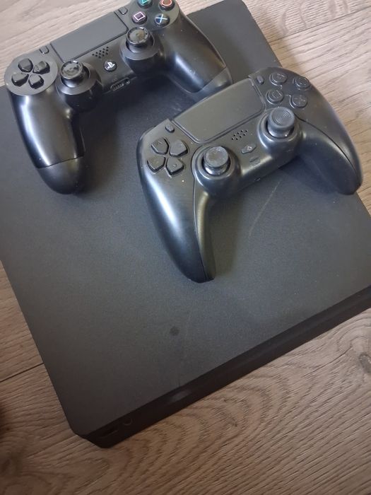 Playstation 4 slim 250evro