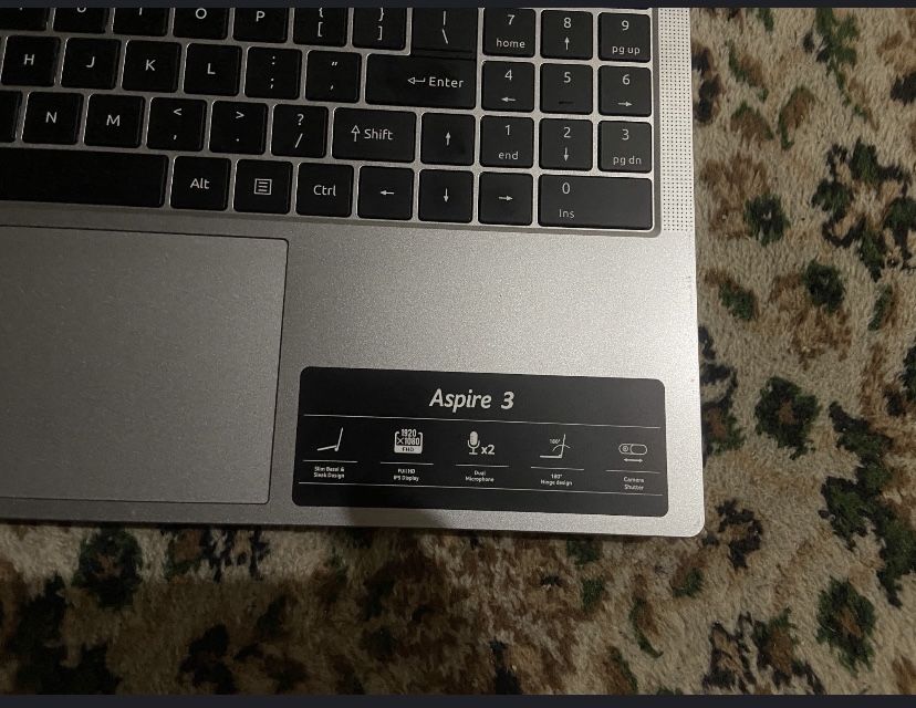 Acer Aspire 3A325-53 srochna sotiladi