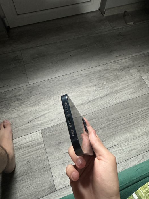 vand iphone 13