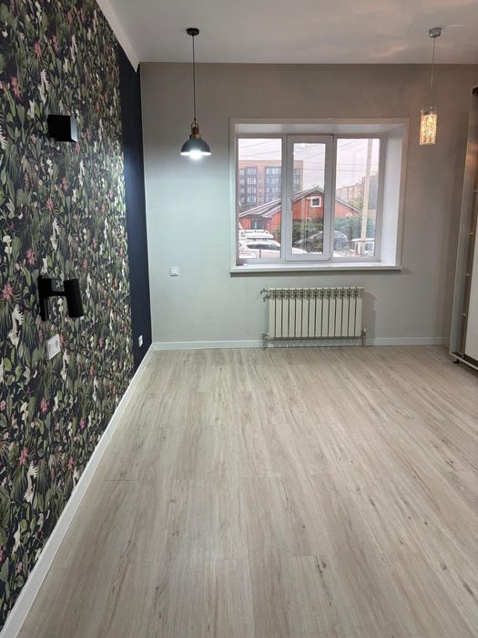Продам 2хком квартиру район 8 школы.