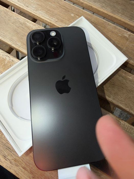 iPhone 16 pro 128Gb Black Titanium