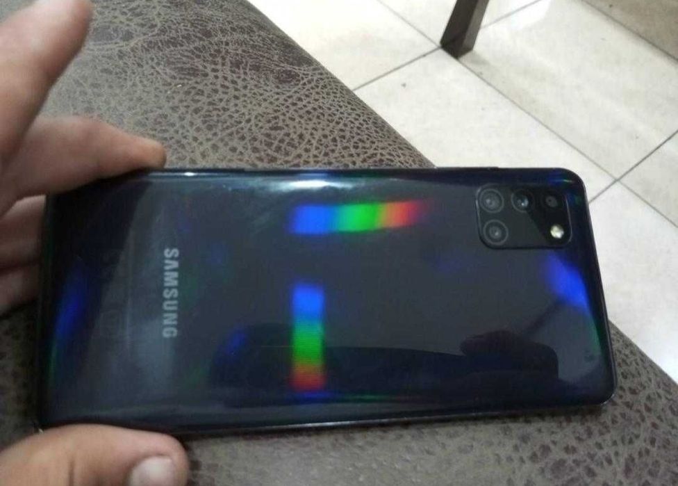 Samsung a31 128 GA 4 ram