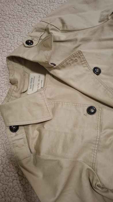 Тренч для девочки фирмы Zara на 9-10 лет