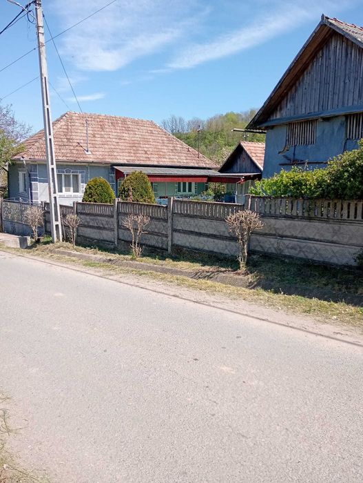 Teren și casa de vanzare.Jud Cluj.Loc.Pălatca