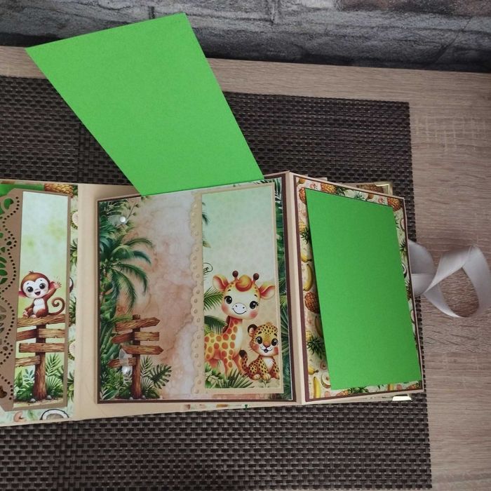 Детски албум за снимки и спомени