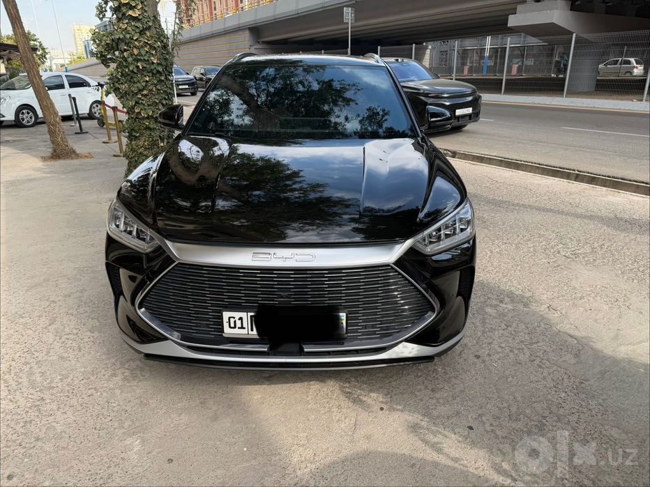 BYD song plus Gibrid AWD