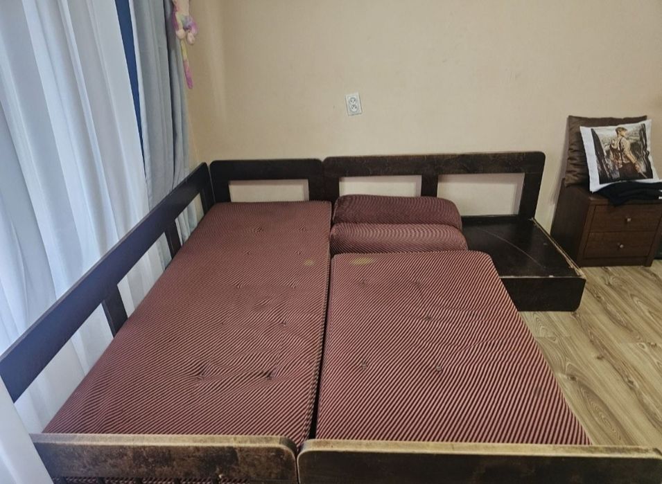 отдам б/у диван за шоколадку