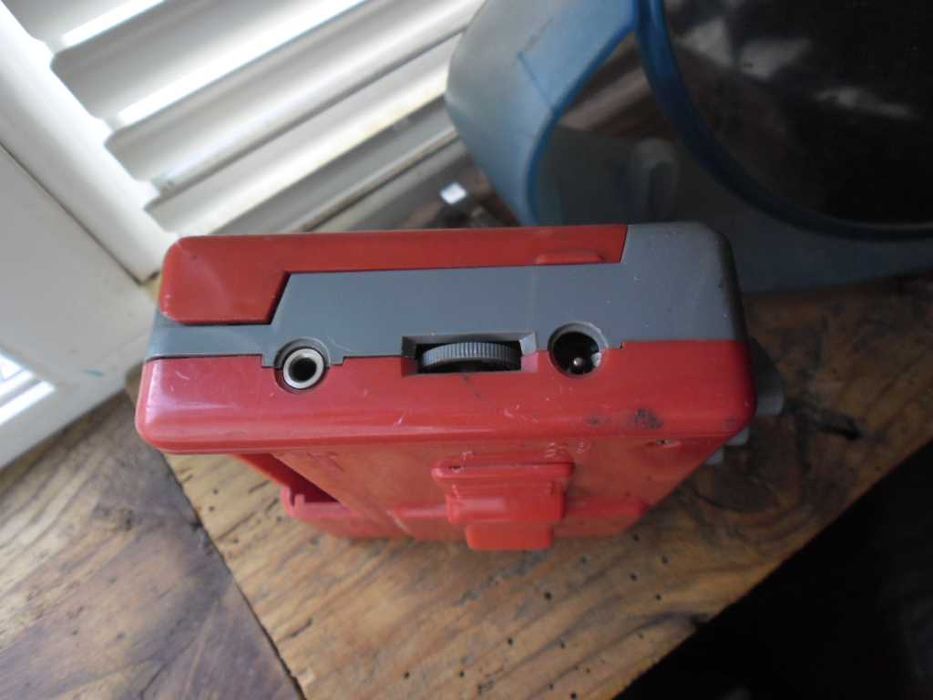 Продавам два уолкмена 15 за 2