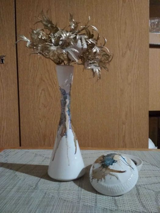 Вази, чаши и др.