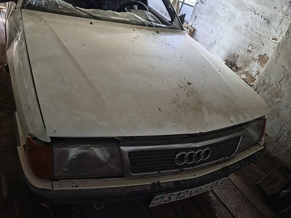 Ауди 100 с3 1.8л