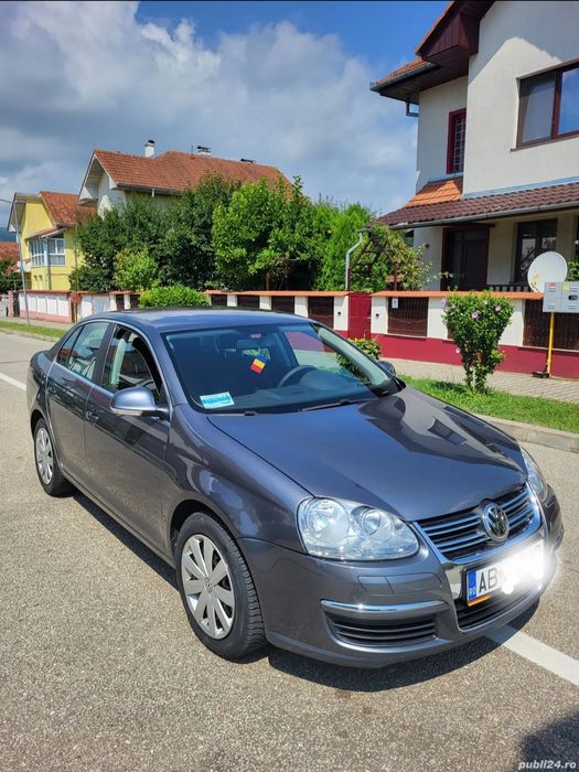 VOLKSWAGEN Jetta