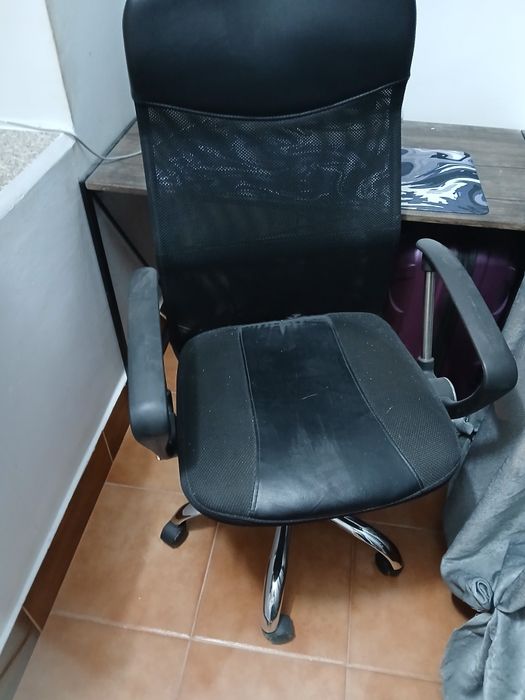 Scaun birou calculator in stare foarte buna