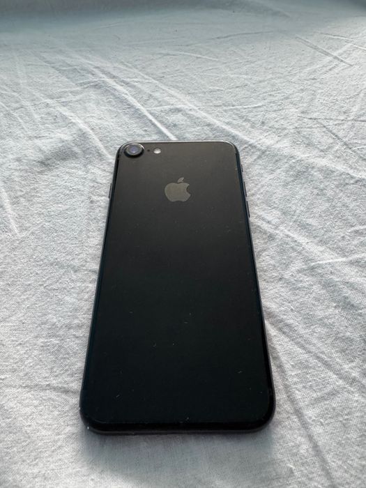 iPhone 7, 128GB черен