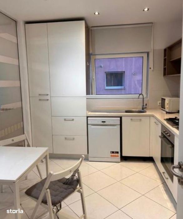Apartament 4 camere parter-complex cu acces la grădină si piscina