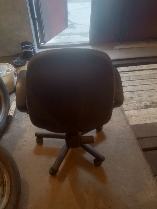 Продам офисный стул