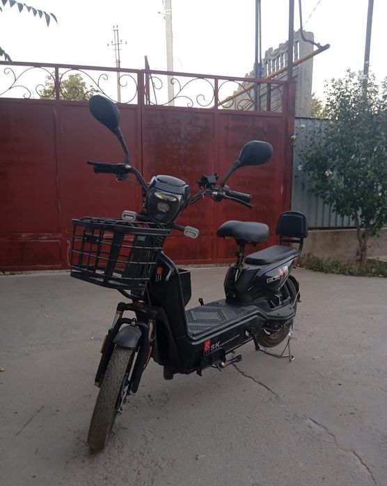 Продам электроскутер SK8