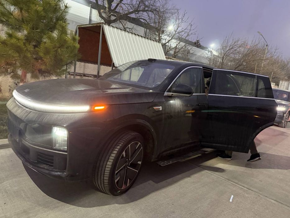 Li 7 Ultra Restayling