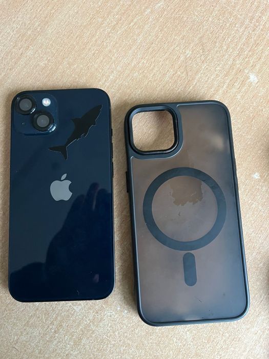 Продам 13 айфон в отличном состоянии