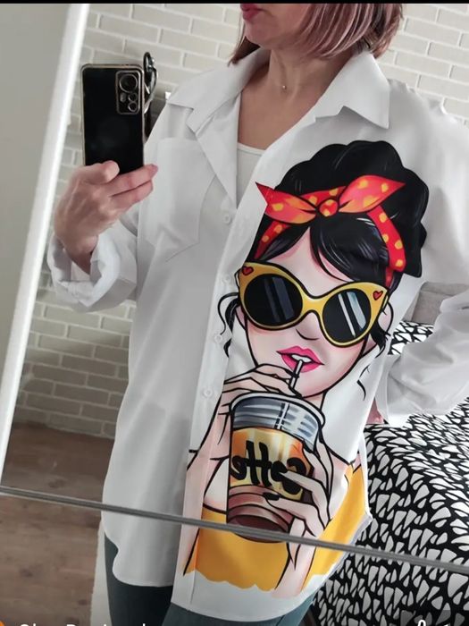 Риза с принт.  .