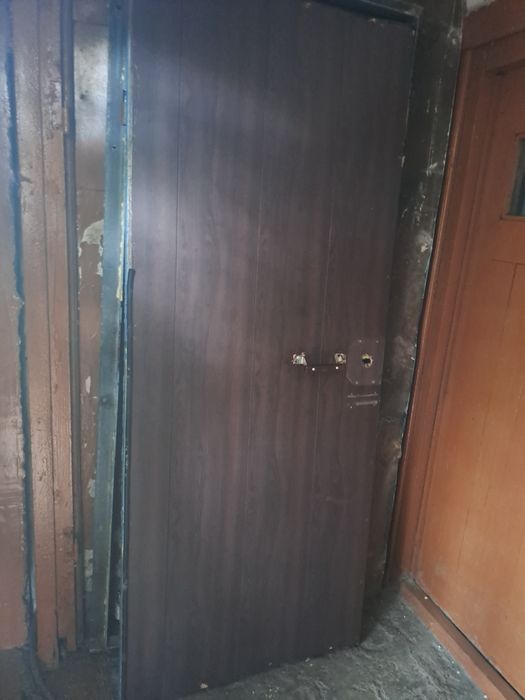 Дверь  железные  с