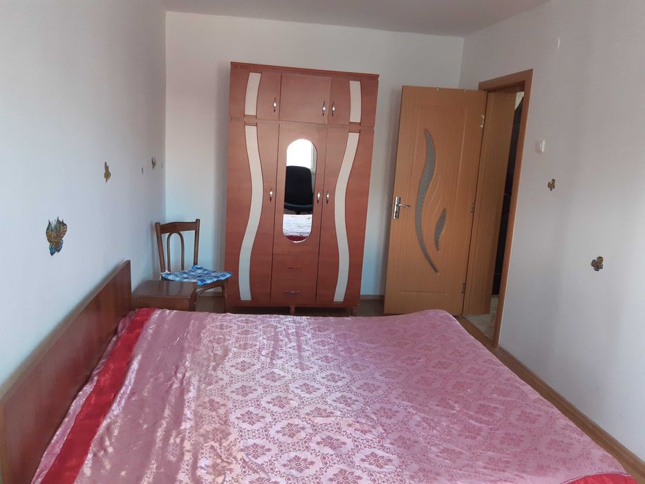 Închiriez apartament cu 2 camere zona Zorilor