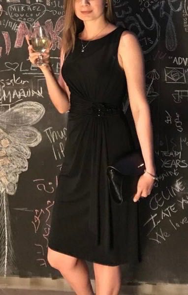 Продам брендовые платья для мероприятий