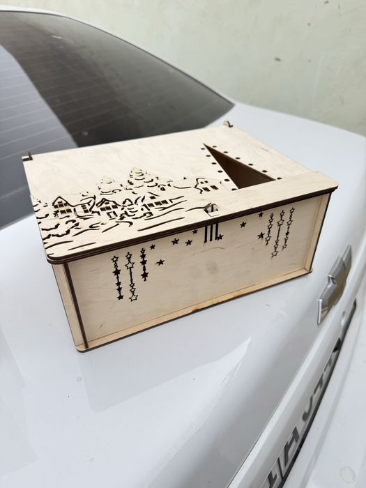 Yangi yil uchun padarka quti