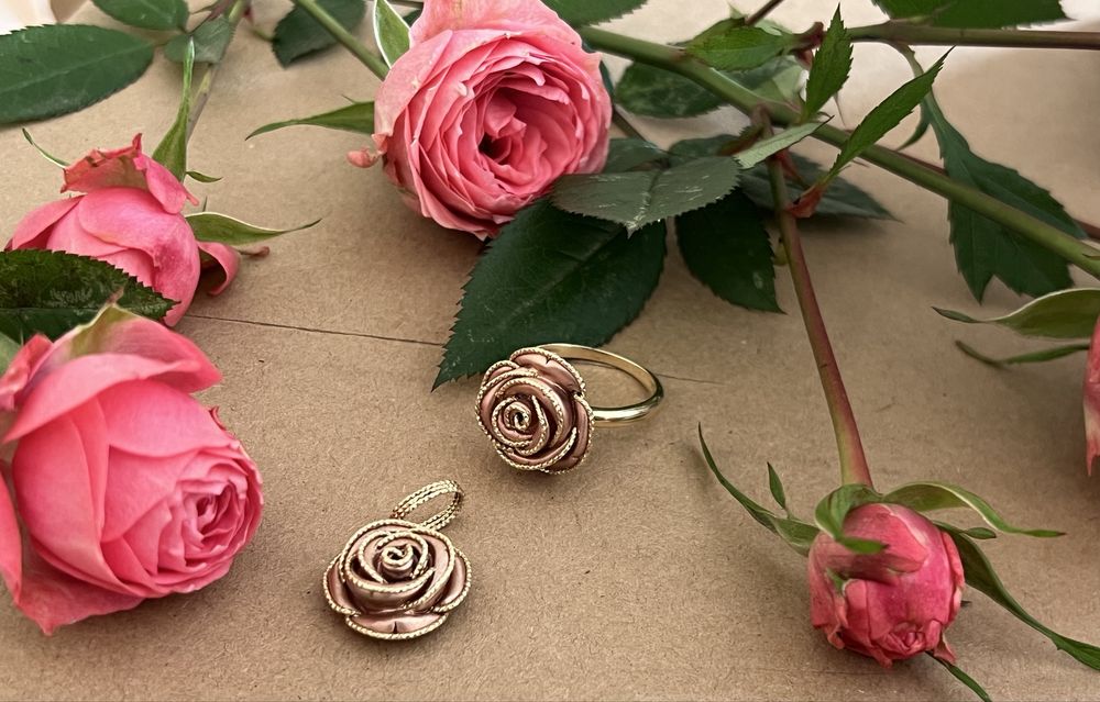 Пръстен и висулка Birse розово и жълто злато