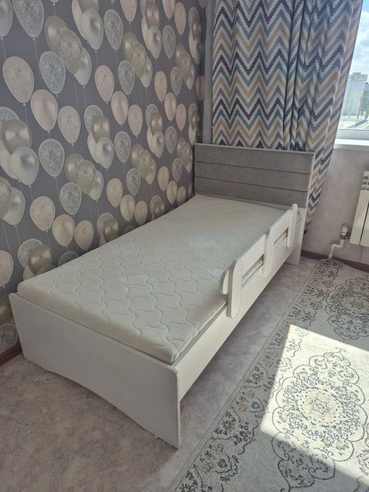 Продам 2 детские кровати.