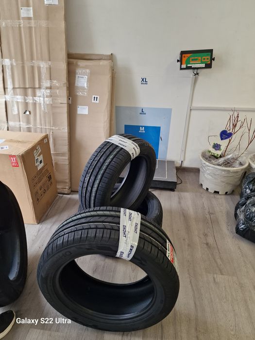 225 50 17 KUMHO EKSTA HS52  DOT 25 Замъка Ямбол
