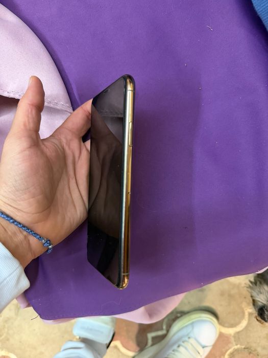Iphone 11 pro max 256 URGENT!
