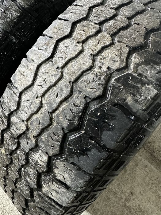 Продавам джипови гими 235 75 15