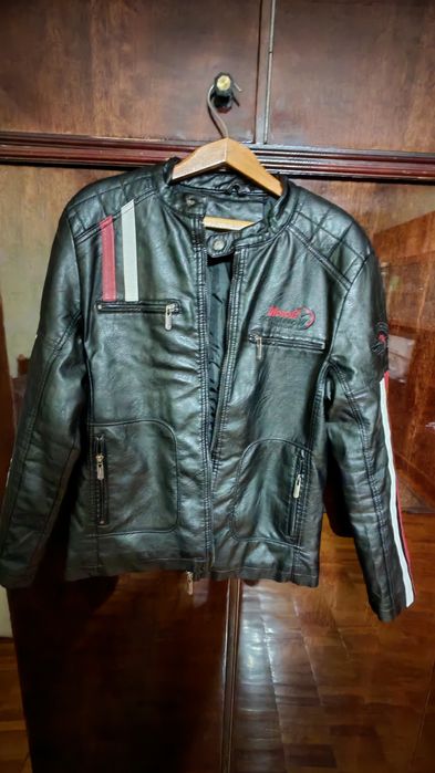 Erkaklar uchun yangi. Новая. Мужская. Чуть утеплённая.