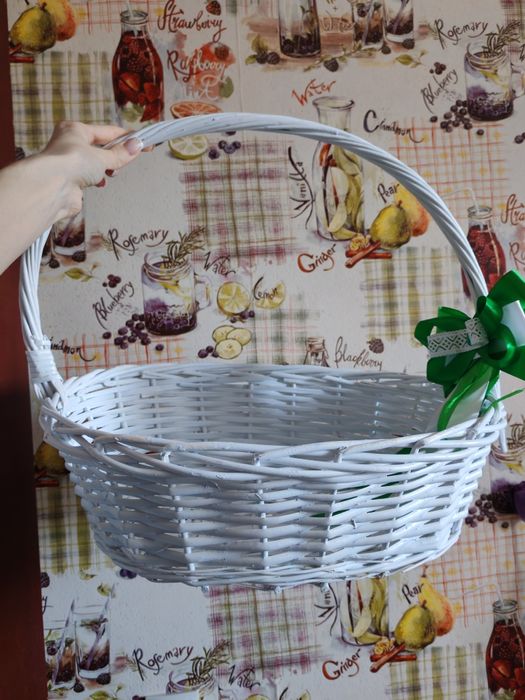 Корзина белая...