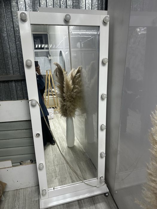 Продам гримерное зеркало