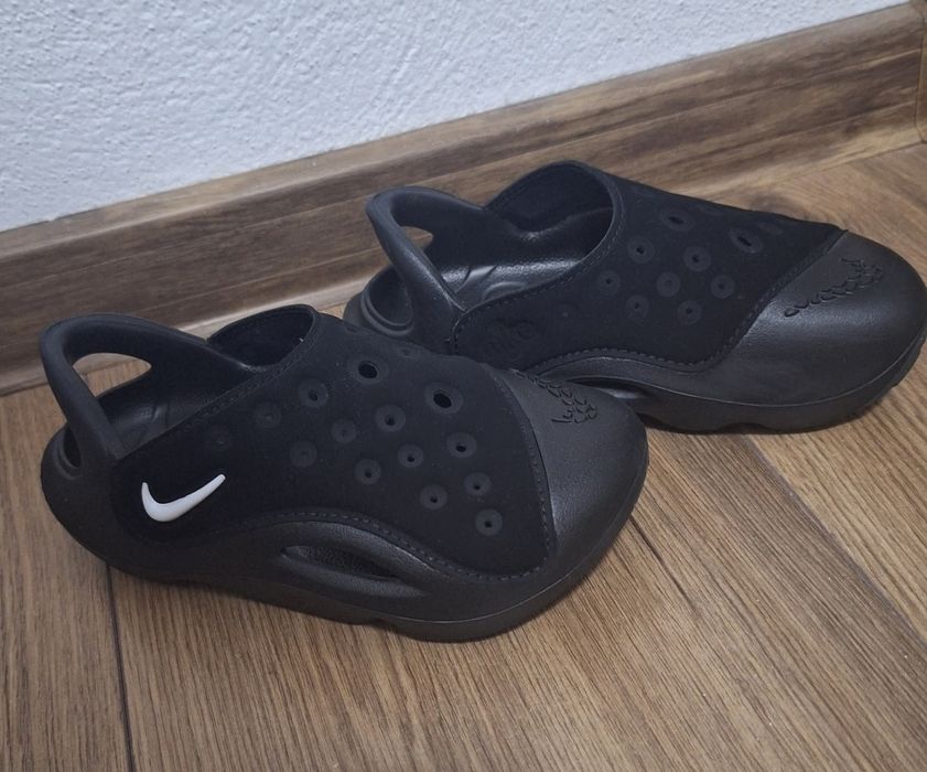 Sandale nike marimea 26
