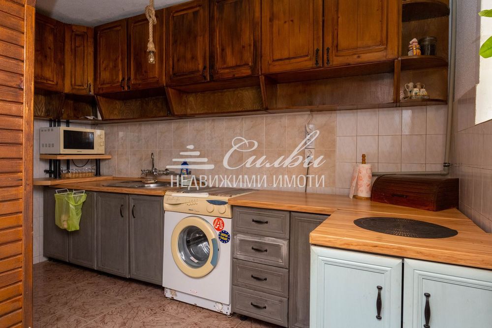 Продава се Етаж от къща в Шумен, Център - 153 кв.м за 1000 €/кв.м - Снимка #4