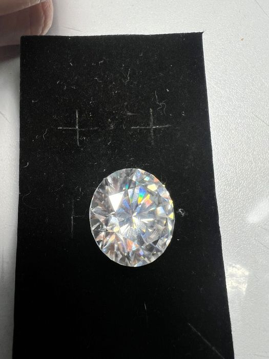 Бриллиант муассанит 30 карат