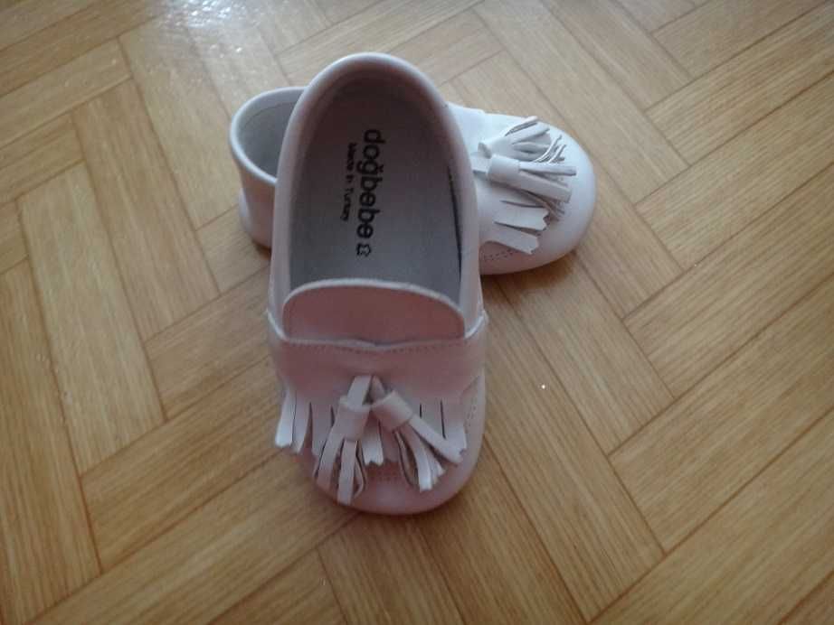 Официални бебешки бели обувки от естествена кожа, 19 номер, (кръщенка)