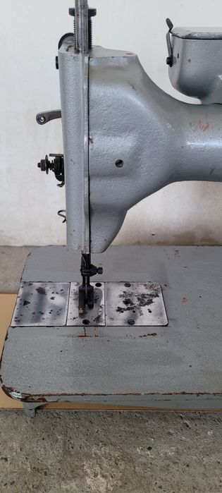 Швейная машинка 23 класс    Почти новый