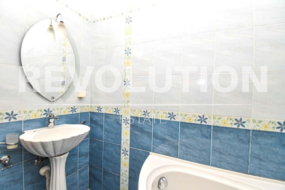 Дава се под наем Двустаен апартамент в София, Хладилника - 70 кв.м за 575 € - Снимка #8