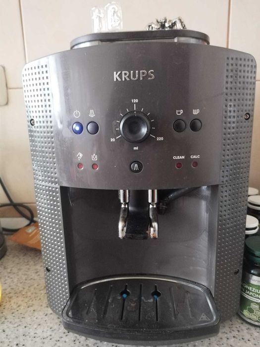 vand espressor KRUPS